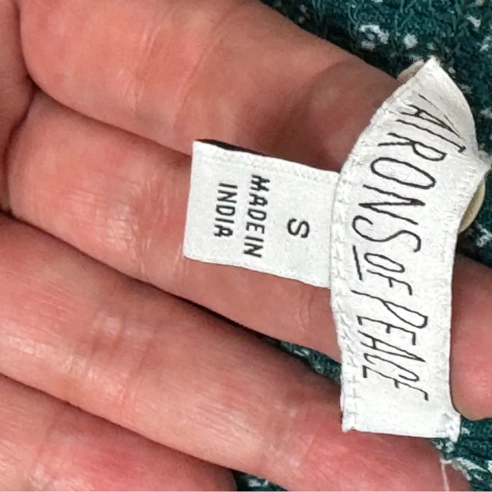 2/$15💥Patrons of Peace Women's Smocked Green Spaghetti Strap Top Sz S Bin G - Picture 2 of 8